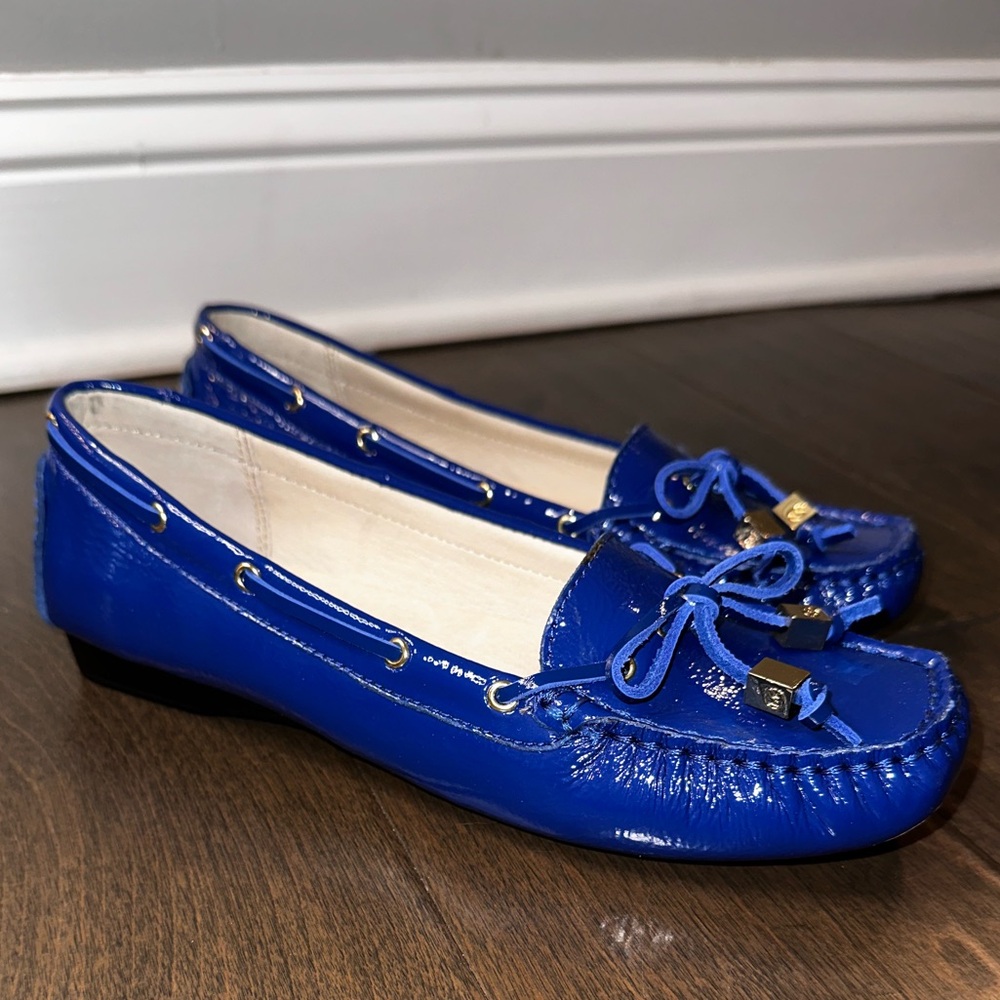 Michael Kors Amber Crinkled Patent Leather Moccasins Blue Women’s Size 7M NIB - Picture 7 of 16